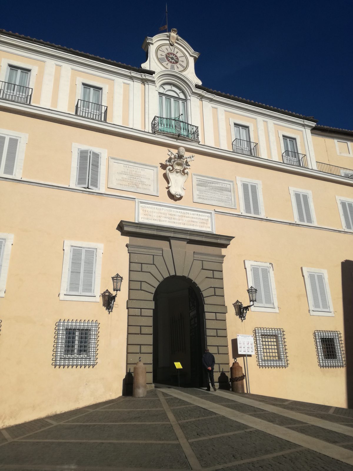 Ingresso del Palazzo Papale di Castel Gandolfo